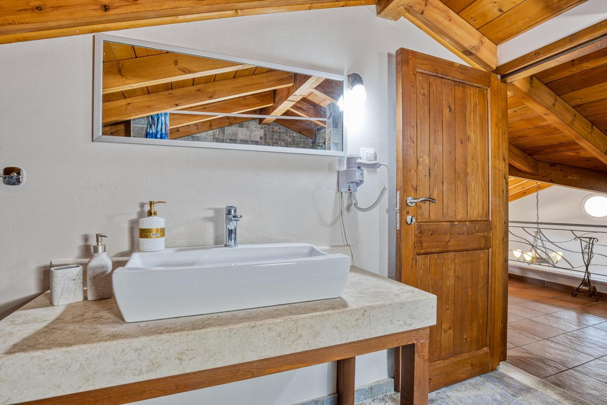 Casa Nuova Villa Liapades Eksteriør bilde